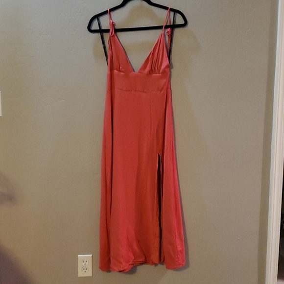 Coral dress - Picture 1 of 2